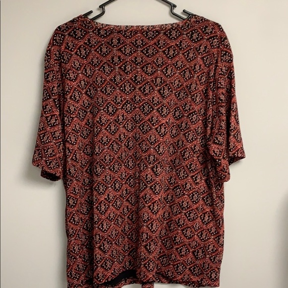Beautiful Talbots Patterned Pullover  crew neck Top  Black Maroon Nylon, 3X  EUC - Picture 3 of 5